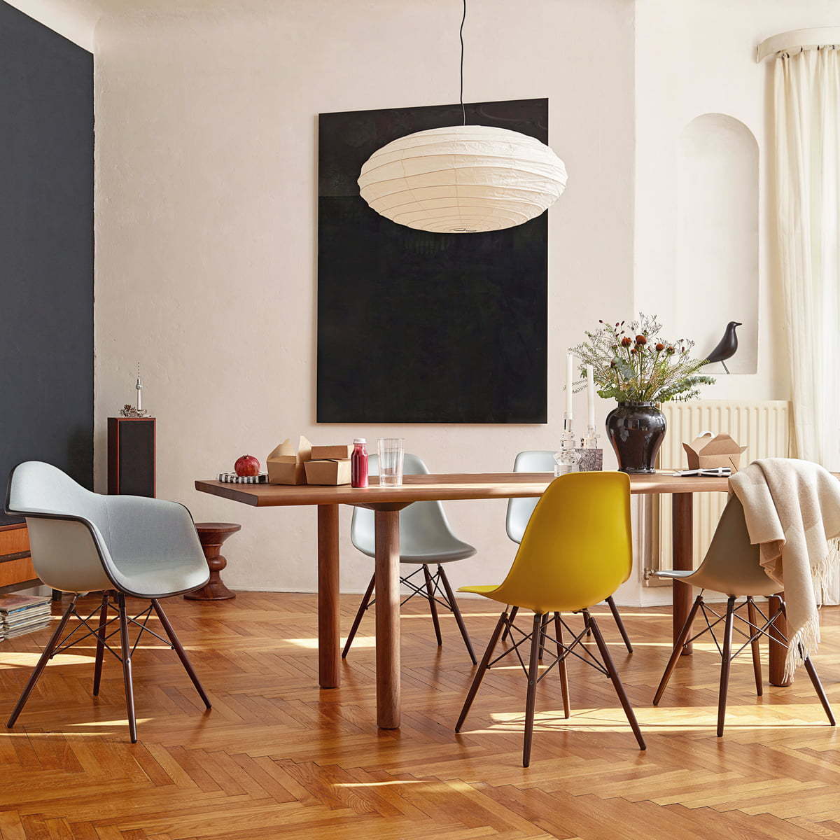 Стул пластиковый Имс (Eames) современный简约, для дома, офиса, кухни, кафе, белый, серый, черный, желтый, розовый, зеленый, красный, синий, оранжевый — фото 3
